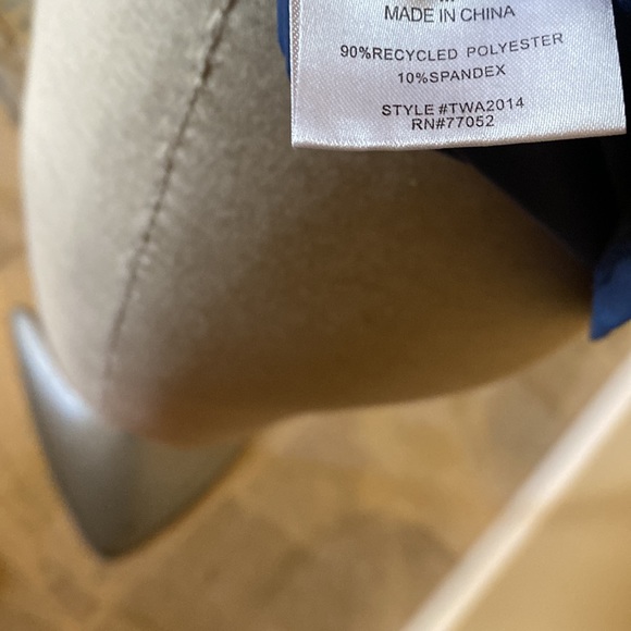 Breezey Blue Active Tank - Picture 7 of 7